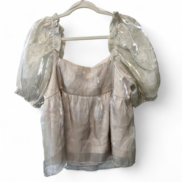 Altar'd State Romantic Feminine Metallic Gold Puff Sleeve Babydoll Blouse Large - Picture 4 of 8